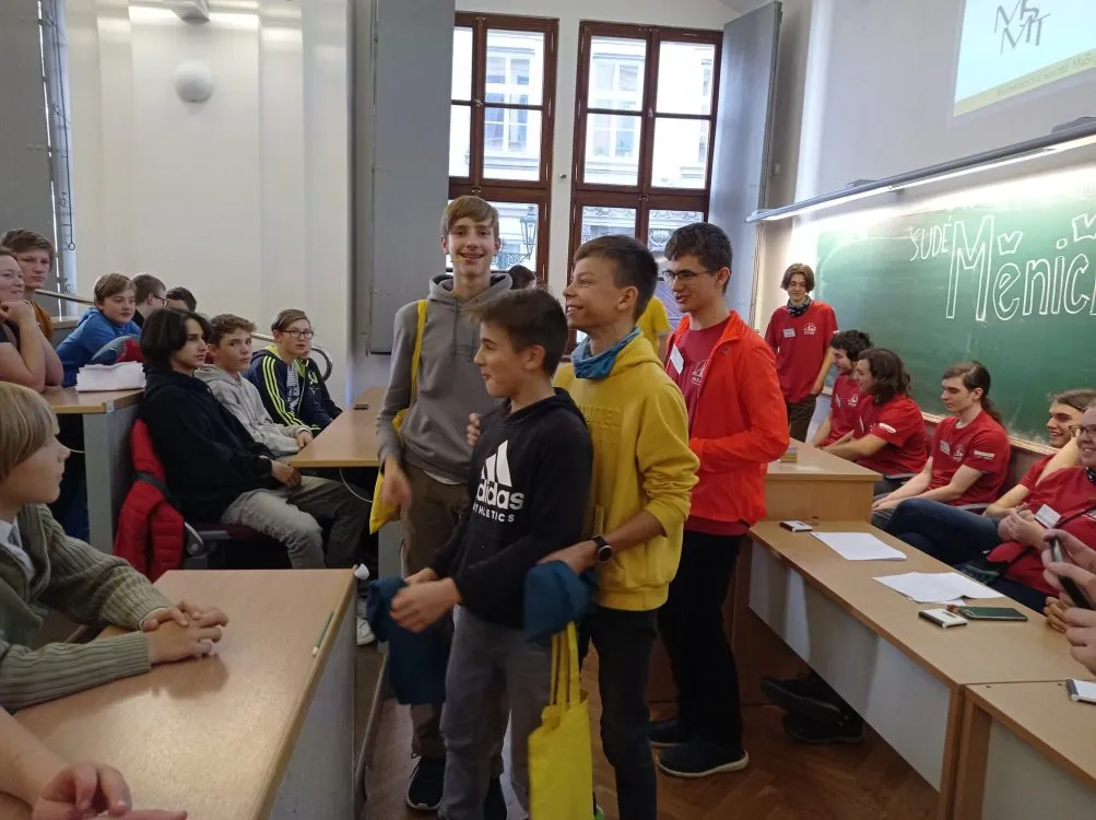 2.&nbsp;místo gymnazistů z&nbsp;Vysokého Mýta v&nbsp;celostátní matematické soutěži MASO