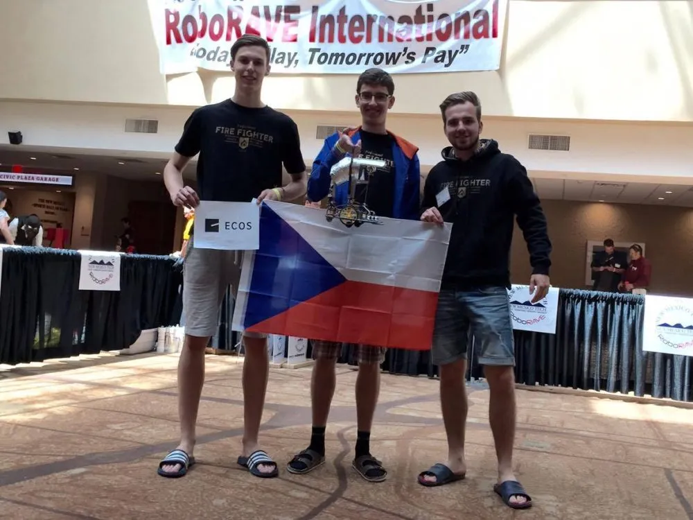 Vítězství týmu PFF16 z&nbsp;Gymnázia Vysoké Mýto v&nbsp;robotické soutěži v&nbsp;USA