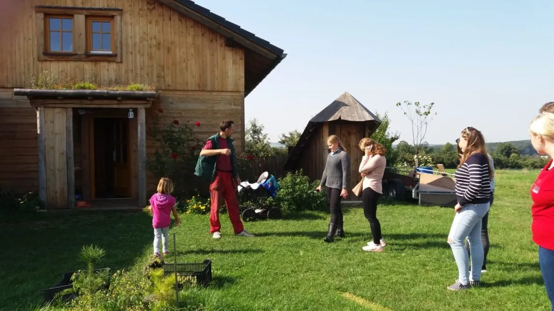 Žáci oboru průmyslová ekologie návštívili soběstačný ekologický dům u&nbsp;Chocně