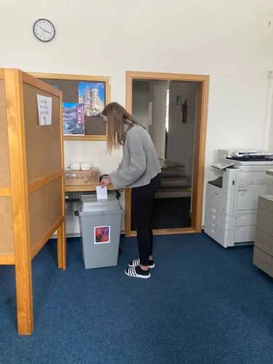 Středoškoláci z&nbsp;Obchodní akademie a&nbsp;SOŠ CR Choceň „nanečisto“ volili v&nbsp;prvém kole prezidenta