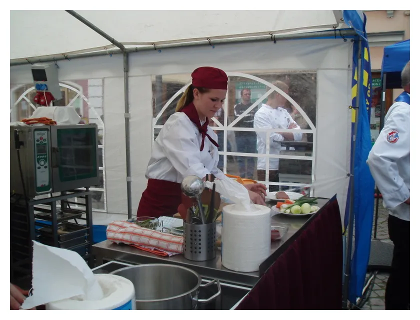 Žákyně oboru Kuchař – číšník z&nbsp;Chocně získaly 3.&nbsp;místo na Gastronomických slavnostech v&nbsp;Litomyšli