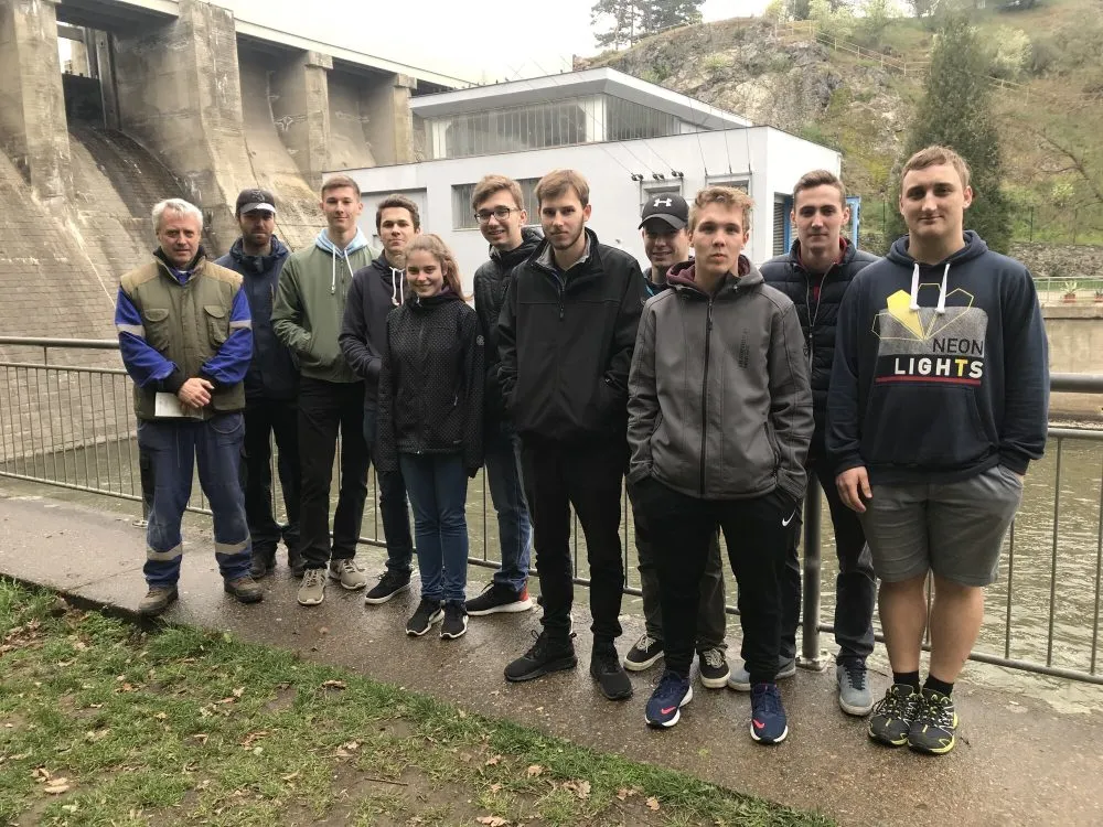 Na konci 2.&nbsp;světové války měla být vyhozena do povětří, přesto se do ní nyní mohli podívat vodohospodáři vysokomýtské stavebky