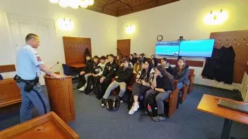 SHE07