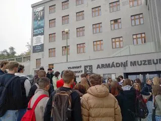 VOJ02