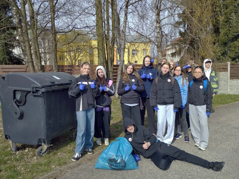 Žáci ISŠ Moravská Třebová se zapojili do celostátní akce Ukliďme Česko