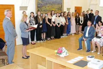 VYS19