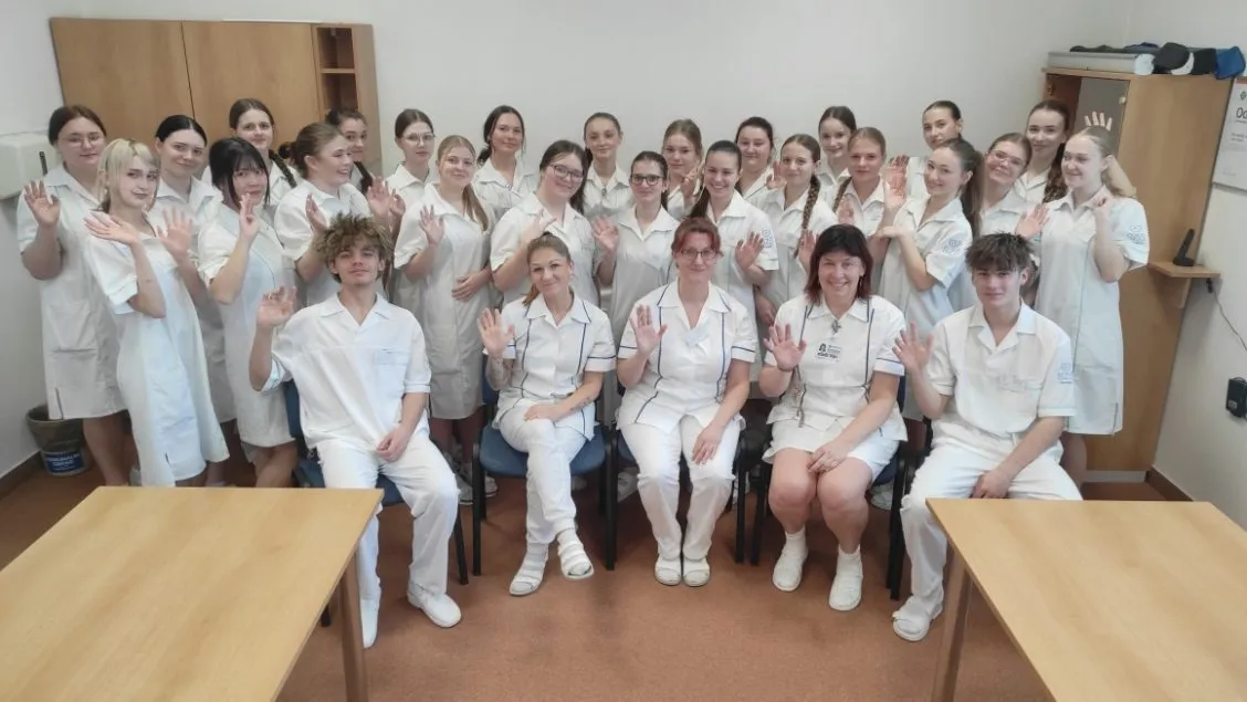 Praktické sestry 2.&nbsp;ročníku VOŠZ a&nbsp;SZŠ Svitavy ve Svitavské nemocnici