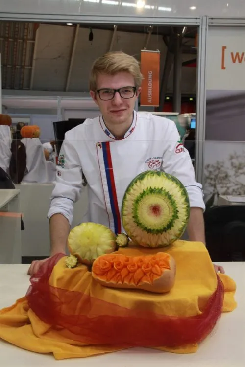 Carving na mezinárodním poli v&nbsp;podání žáků SOŠ a&nbsp;SOU Polička