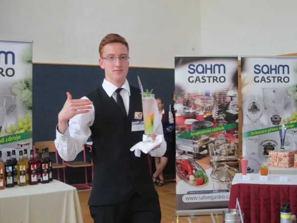 Studenti střední školy z&nbsp;Poličky uspěli v&nbsp;barmanské soutěži