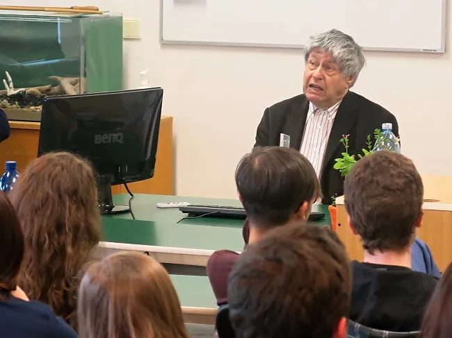 Studenti Gymnázia ve Svitavách besedovali se spisovatelem Ivanem Klímou