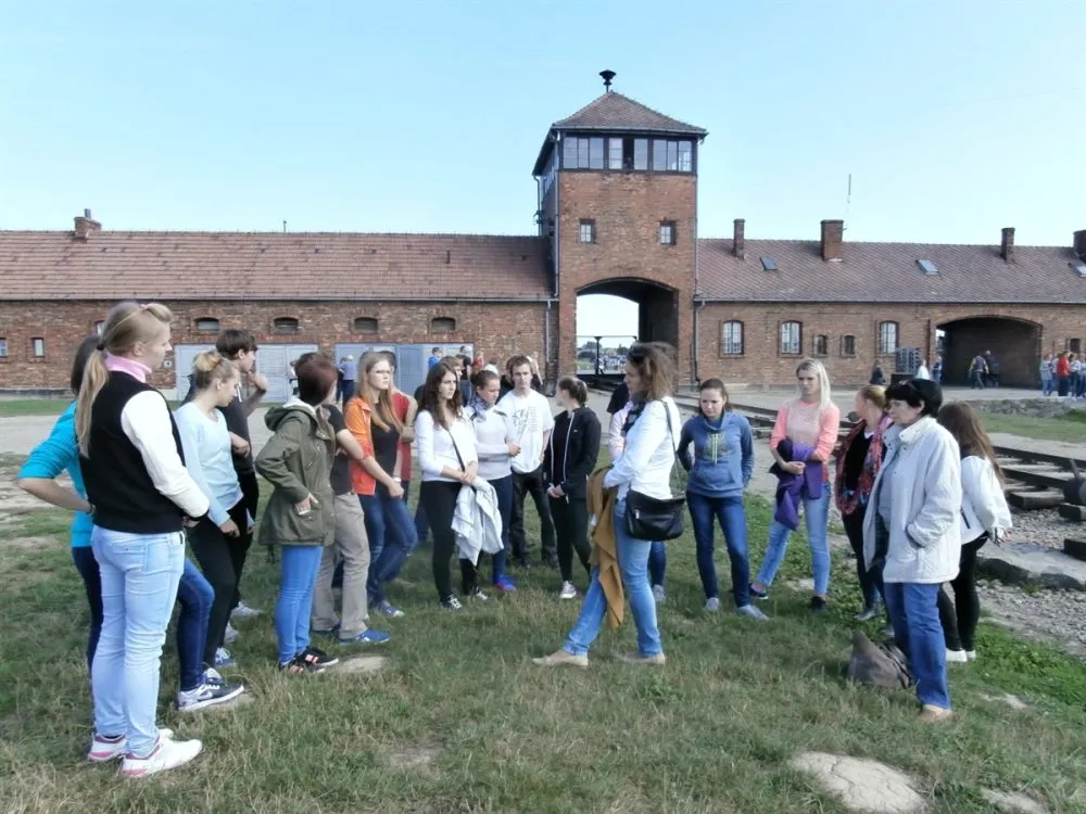 Moravskotřebovští gymnazisté na exkurzi v&nbsp;Osvětimi