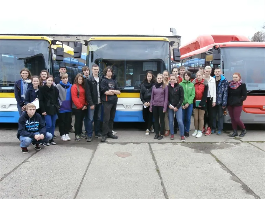 Moravskotřebovští gymnazisté navštívili strojírenské podniky