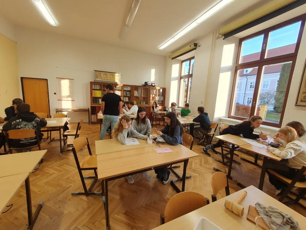 Projektový den IDZ na Gymnáziu Jevíčko s&nbsp;partnerskou ZŠ Jevíčko