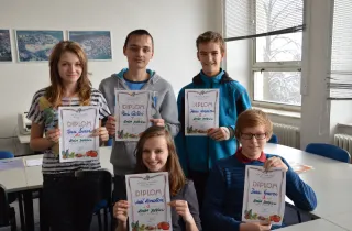 Gymnazisté z&nbsp;Jevíčka úspěšní ve výtvarné soutěži „Krása podzimu“