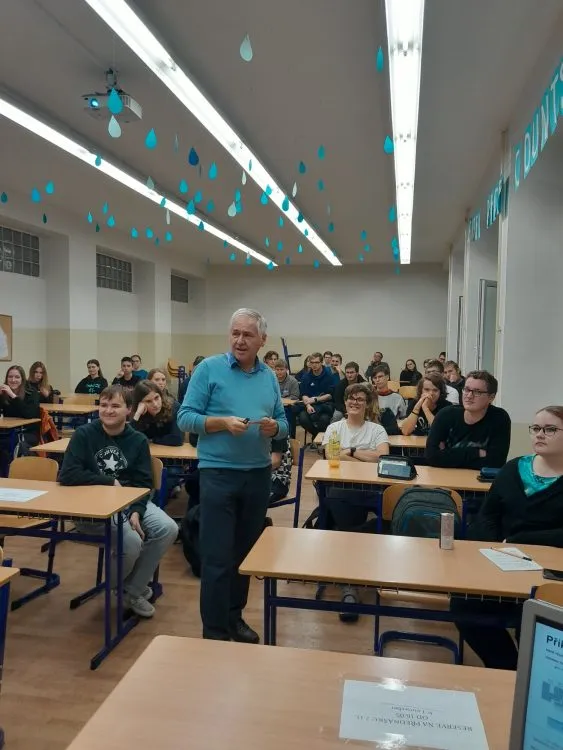 Přednáška o&nbsp;nanomateriálech se setkala s&nbsp;velkým zájmem