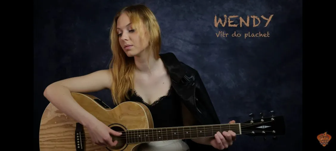 Wendy nesměle nahlíží do hudebního světa