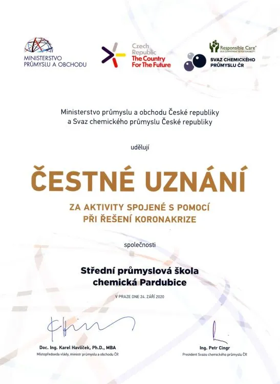 Chemická škola byla oceněna za aktivity spojené s&nbsp;pomocí při řešení koronakrize