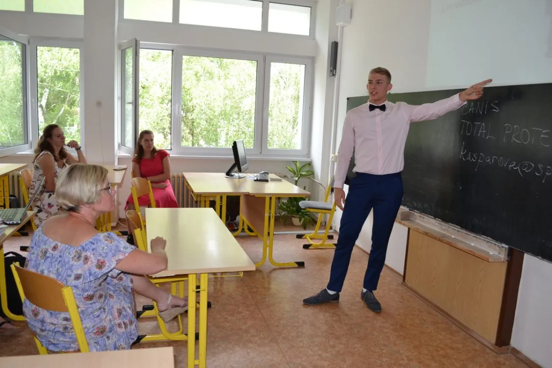Tříměsíční zahraniční odborné stáže posouvají mladé chemiky kupředu jak v&nbsp;profesním, tak i&nbsp;v&nbsp;osobním životě