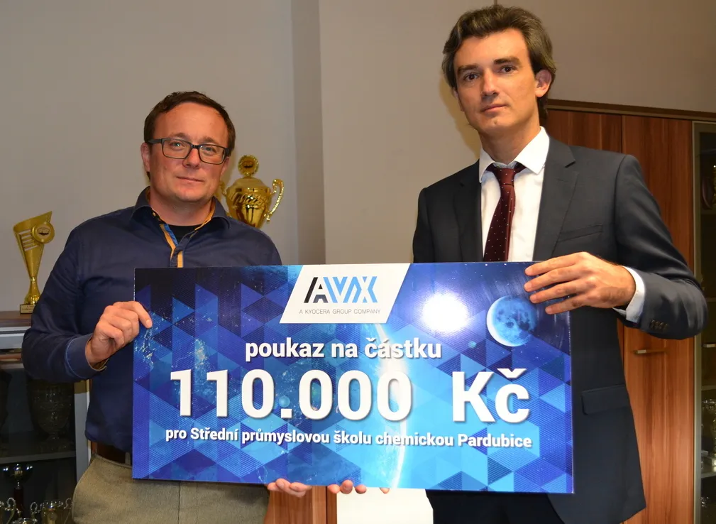 Společnost AVX Lanškroun se stala generálním partnerem soutěže Mladý chemik