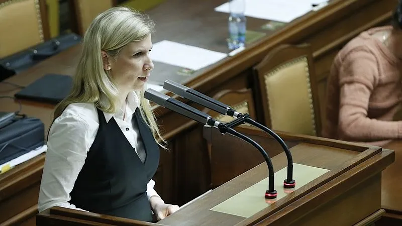 Vláda schválila povinnou maturitu z&nbsp;matematiky zatím jen pro gymnázia a&nbsp;lycea