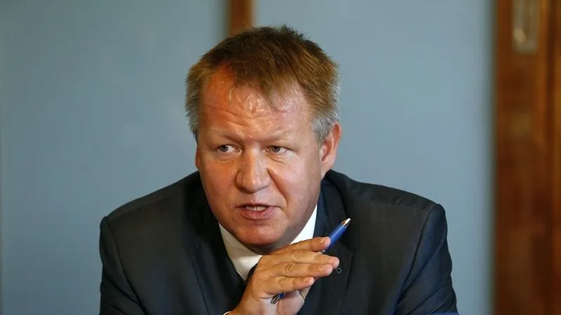 Ministr zdravotnictví předal normu o&nbsp;vzdělávání sester, počítá s&nbsp;modelem 4+1