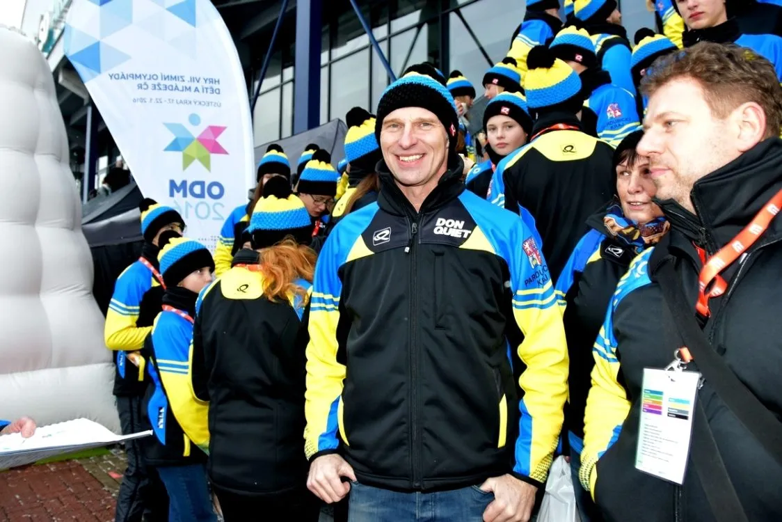 Mladé sportovce Pardubického kraje doprovodil na letošní zimní olympiádu dětí a&nbsp;mládeže Dominátor