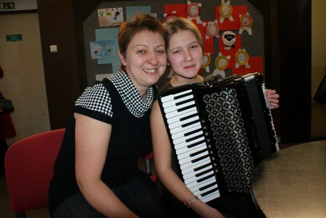 Skromná dívka z&nbsp;Březin získala bod v&nbsp;soutěži akordeonistů