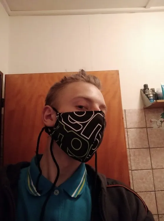 I&nbsp;naši studenti šijí roušky