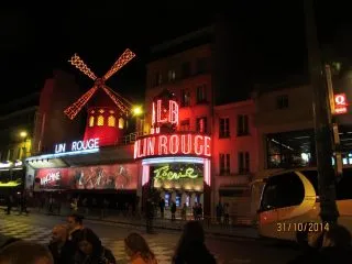 28-kabaret-Moulin-Rouge