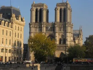42-katedrala-Notre-Dame