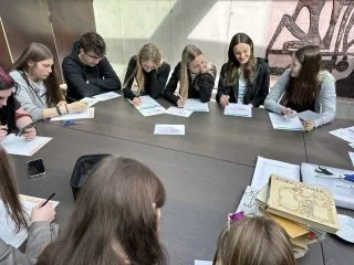 zamecek_lusteni