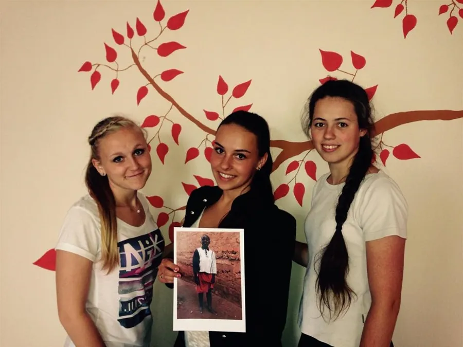 Obchodní akademie Chrudim sponzoruje africkou holčičku