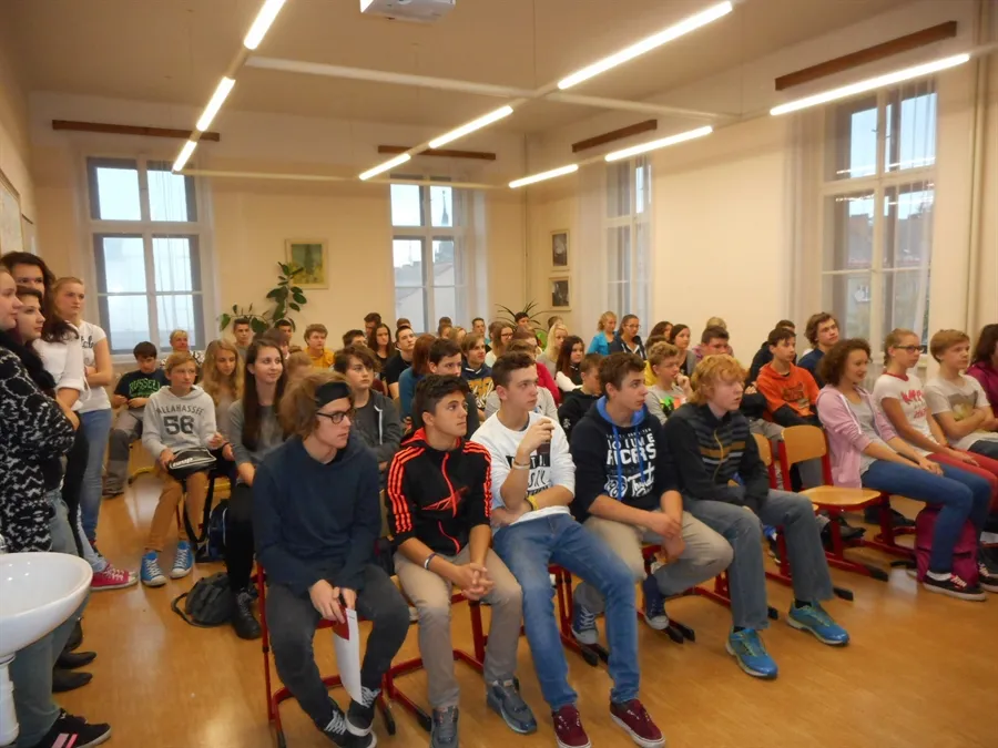 „Lovci pokladů na chrudimské Obchodní akademii“