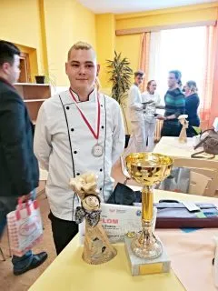 uIMG_20190402_1544031