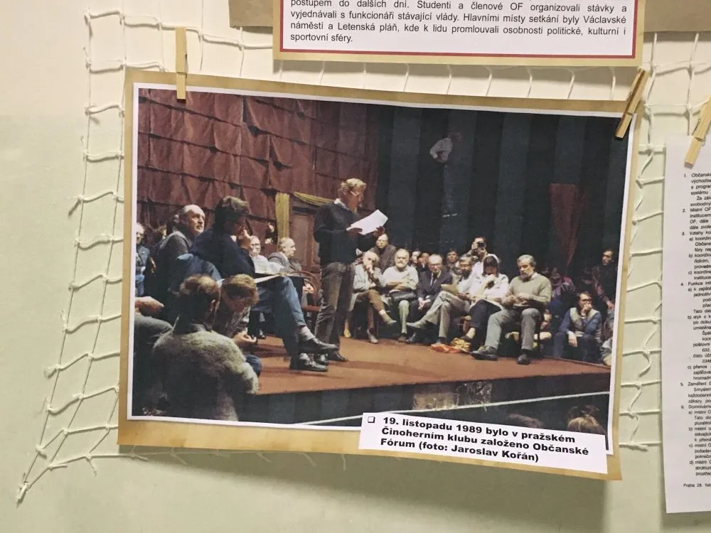 Sametová revoluce v&nbsp;dobových materiálech