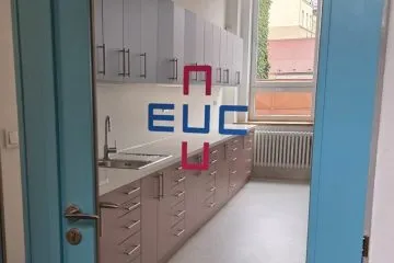 ucebnaEUC_25_0