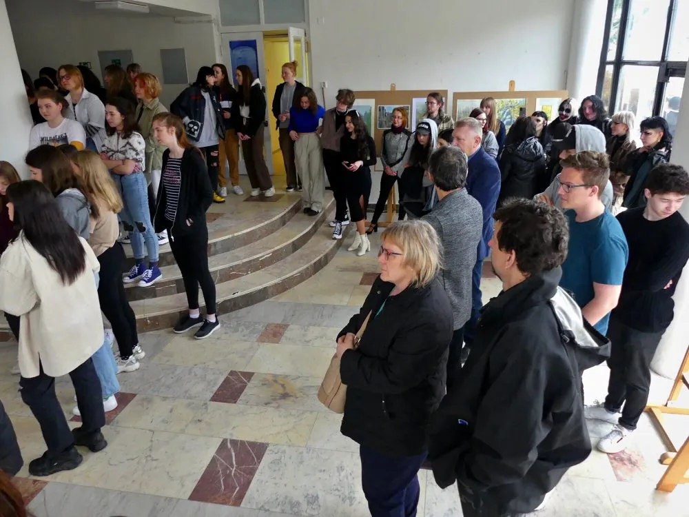 Třetí ročníky z&nbsp;umprumky vystavují plenérové práce