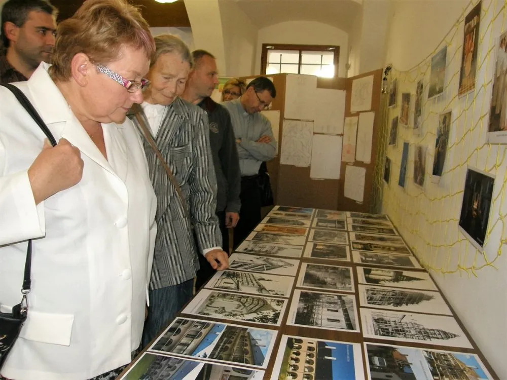 Kostel slaví 240 let. Studenti z&nbsp;„umprumky“ byli u&nbsp;toho