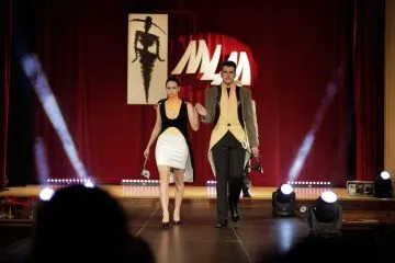 Modna-linia-mladych-15.4-34