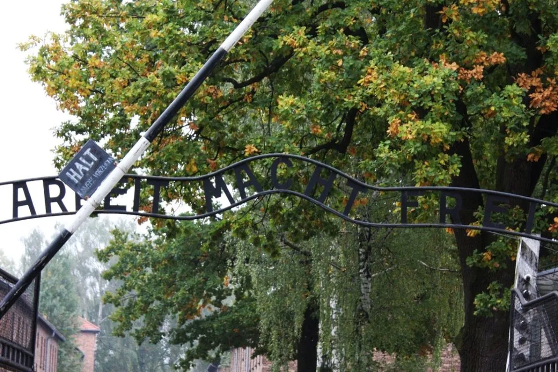 Čtyřicet studentů vyrazilo po stopách utrpení