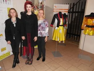 studentky-SSUP-v-Pardubicich-zleva-Krausova-HeligrovaCermakova