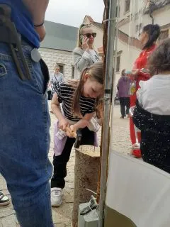 1744618837530