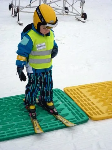 Lyžování s&nbsp;kamarády