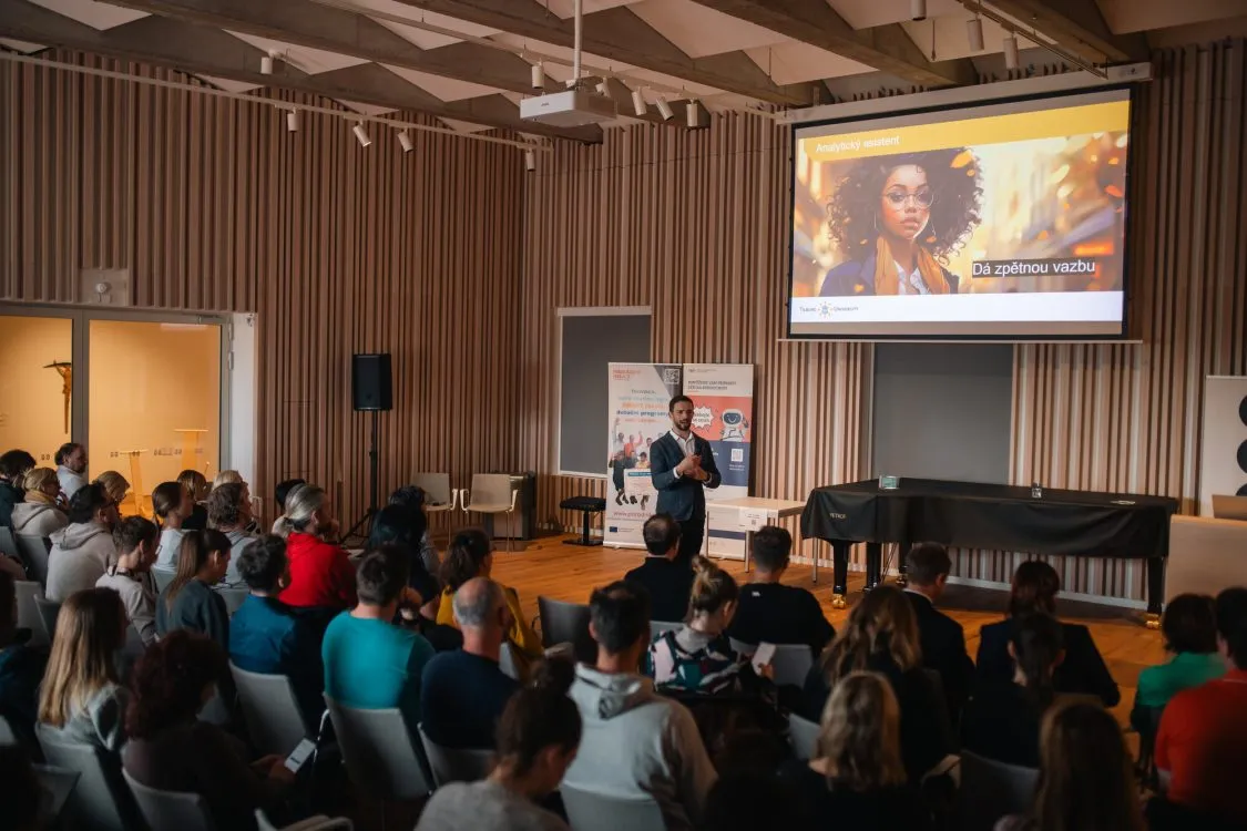 Konference Umělá inteligence a&nbsp;inovace ve vzdělávání otevřela důležitá a&nbsp;palčivá témata současnosti