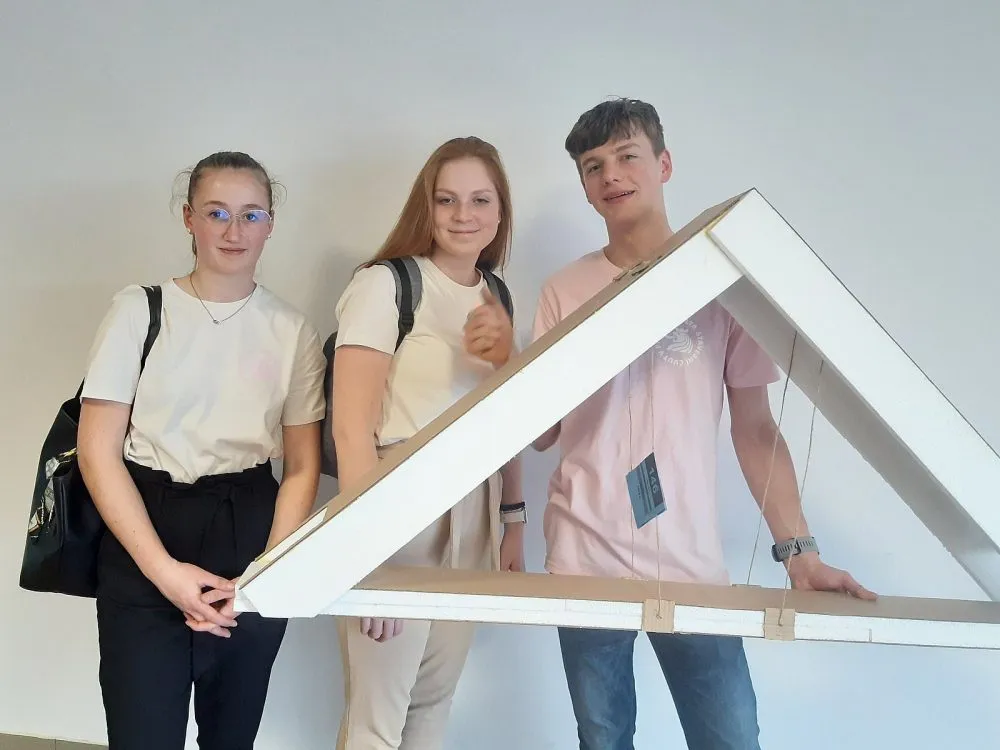 Jedničkou prázdninových „technohrátkovských“ sociálních sítí je Stavební škola Vysoké Mýto