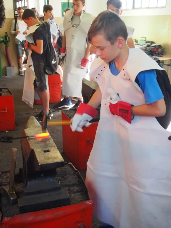 Návštěva kovárny a&nbsp;výroba lopatky. I&nbsp;takové budou TECHNOhrátky ve Chvaleticích