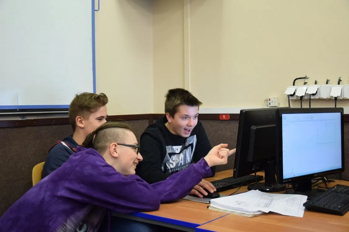 Jak jsou na tom prázdninové Facebooky „technohrátkovských“ škol? Nejlepší mají v&nbsp;Třemošnici