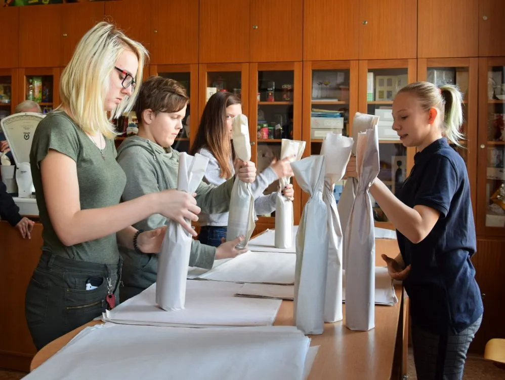 Chrudimské TECHNOhrátky nabídly voňavé langoše a&nbsp;palačinky i&nbsp;pohled do vnitřností počítače