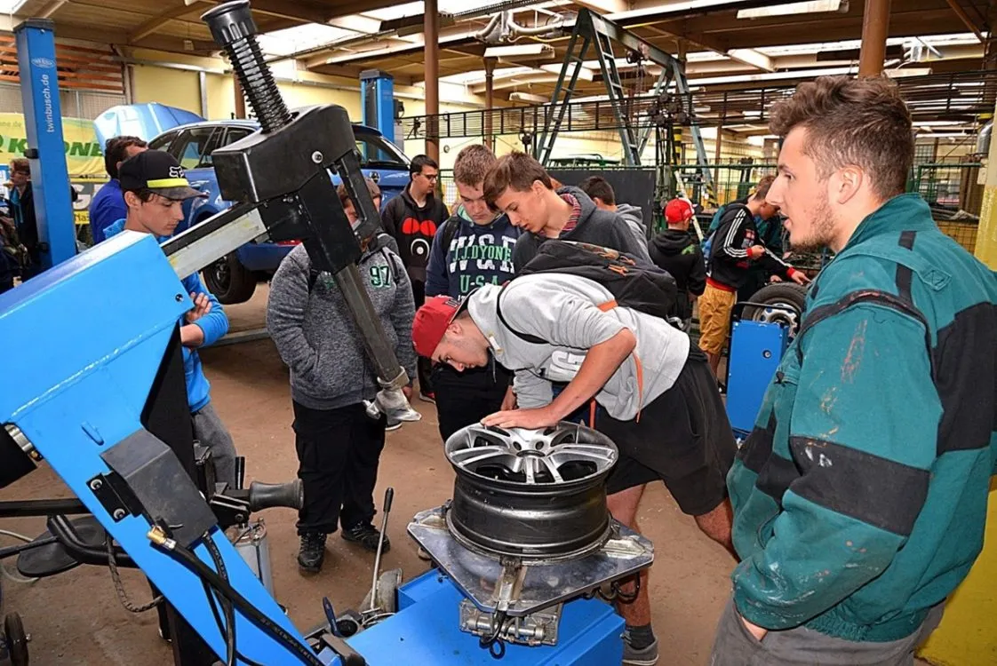 Mezinárodní TECHNOhrátky v&nbsp;Králíkách – dorazí žáci ze dvou polských škol a&nbsp;také špičkový „strongman“