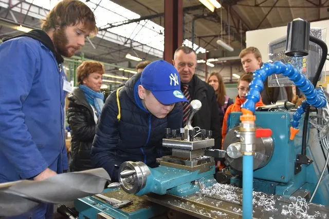 Nečekané prémie Kovolisu způsobily školám příjemné starosti